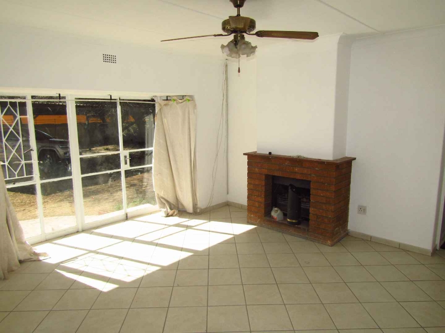 To Let 3 Bedroom Property for Rent in Brackenhurst Gauteng