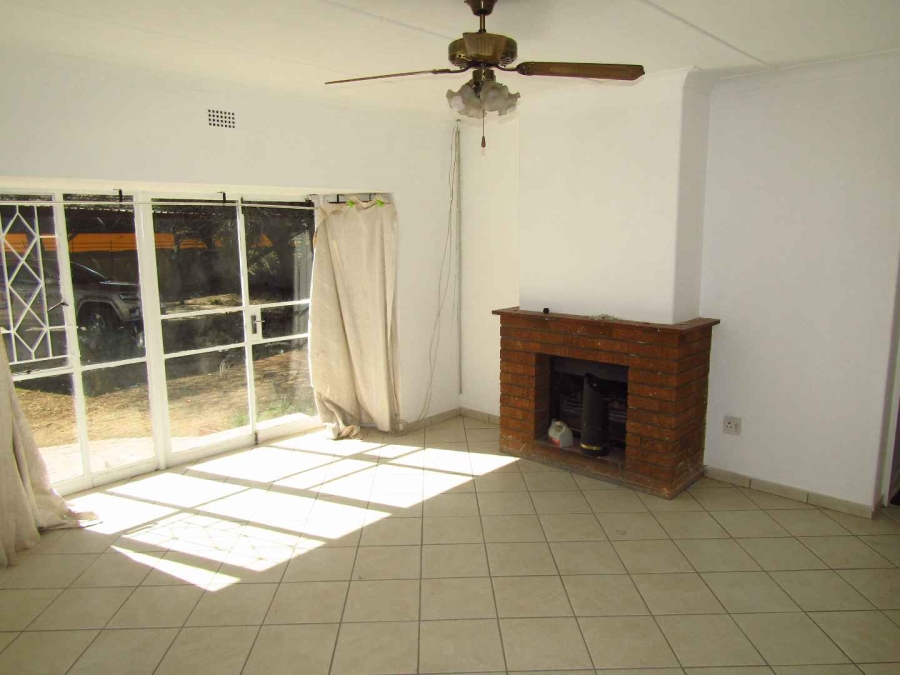 To Let 3 Bedroom Property for Rent in Brackenhurst Gauteng