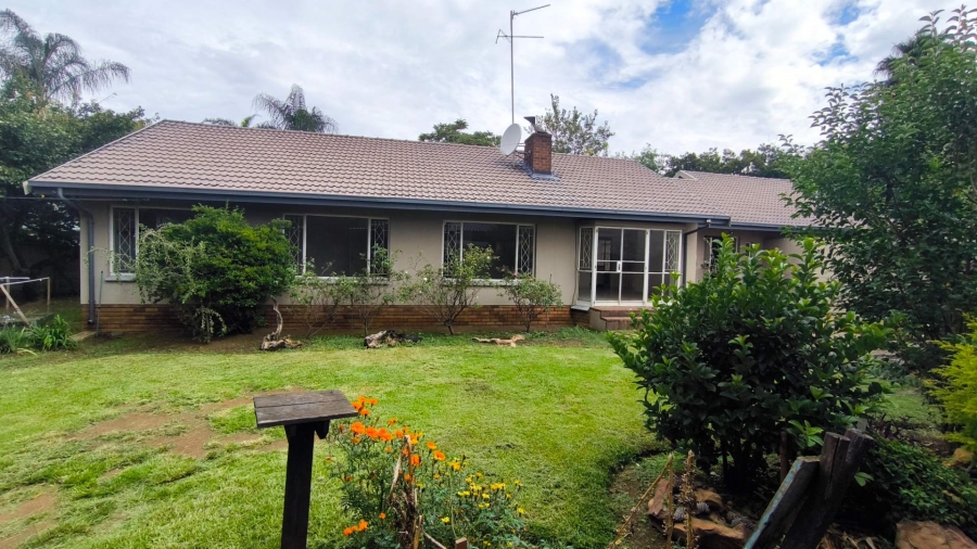 To Let 3 Bedroom Property for Rent in Brackenhurst Gauteng