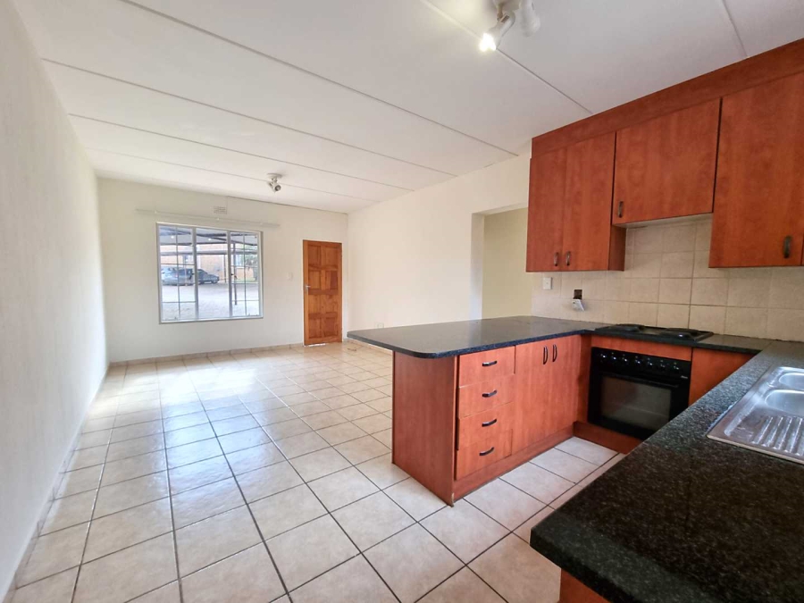 To Let 2 Bedroom Property for Rent in Strubensvallei Gauteng