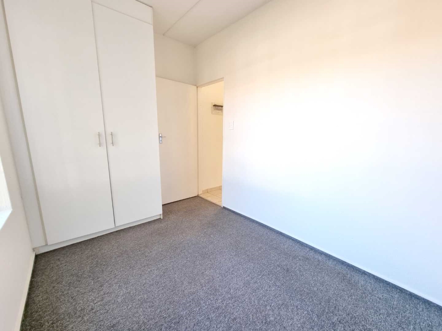 To Let 2 Bedroom Property for Rent in Strubensvallei Gauteng