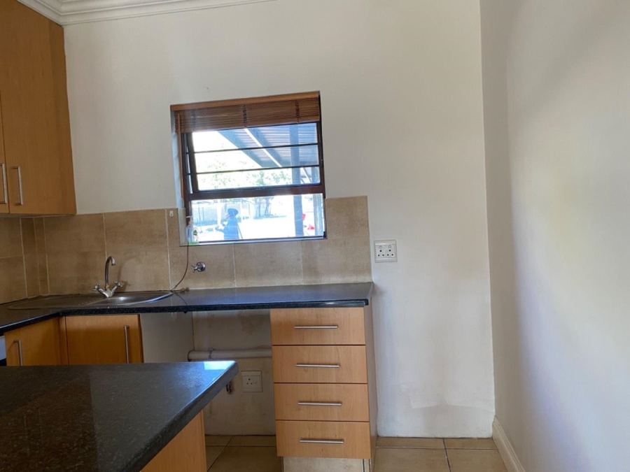 To Let 2 Bedroom Property for Rent in Morningside Gauteng