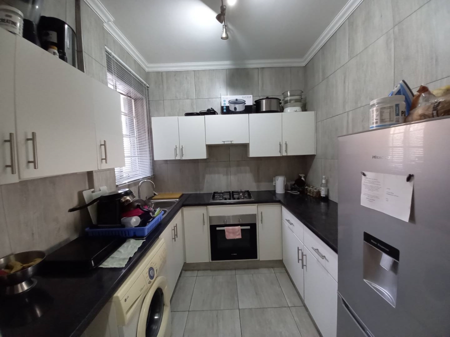 2 Bedroom Property for Sale in Illovo Gauteng
