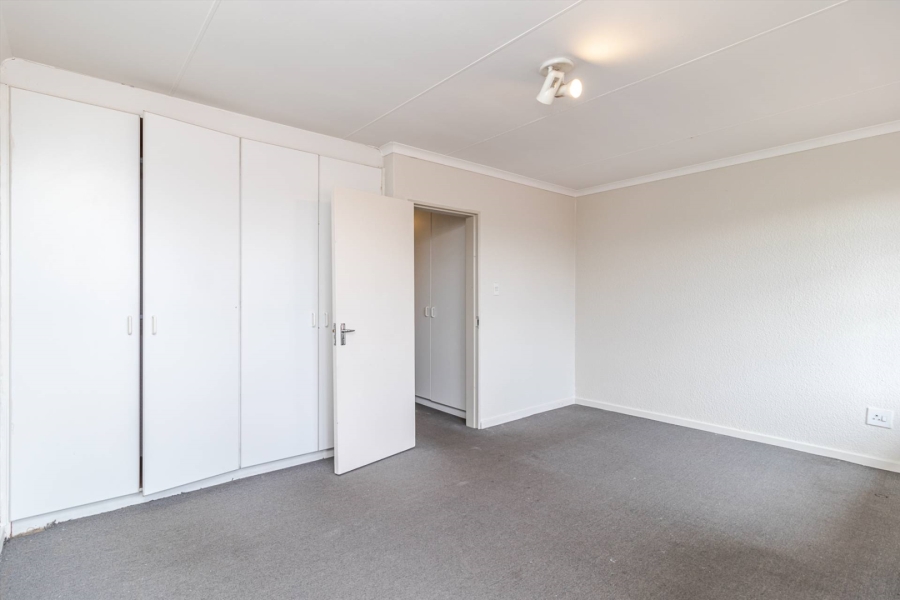To Let 2 Bedroom Property for Rent in Weltevreden Park Gauteng