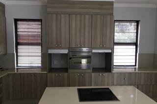 3 Bedroom Property for Sale in Nieuw Muckleneuk Gauteng