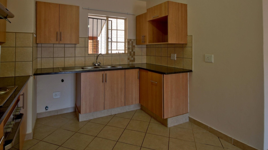To Let 2 Bedroom Property for Rent in Olympus Gauteng