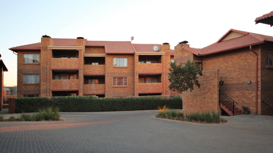 To Let 2 Bedroom Property for Rent in Olympus Gauteng