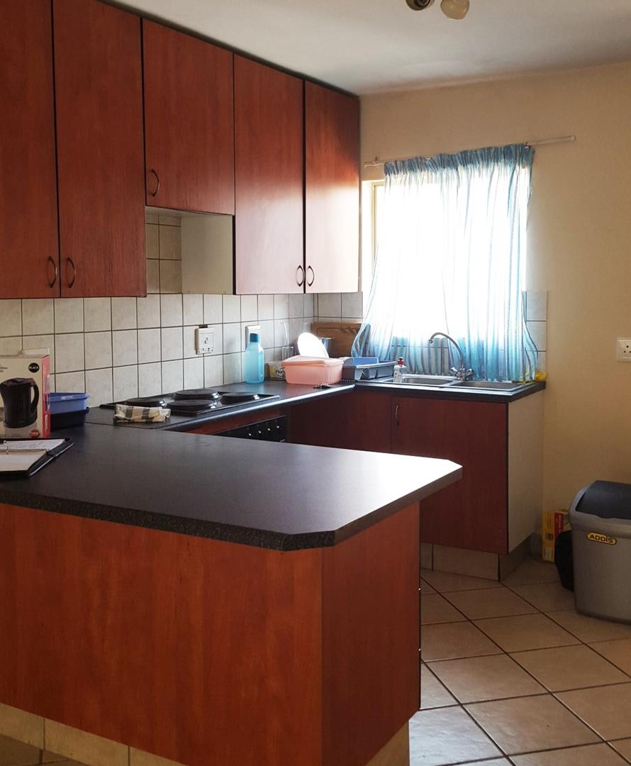To Let 2 Bedroom Property for Rent in Vorna Valley Gauteng