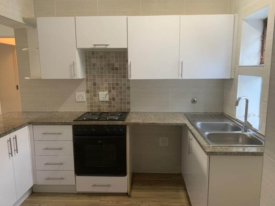 To Let 2 Bedroom Property for Rent in Sandown Gauteng