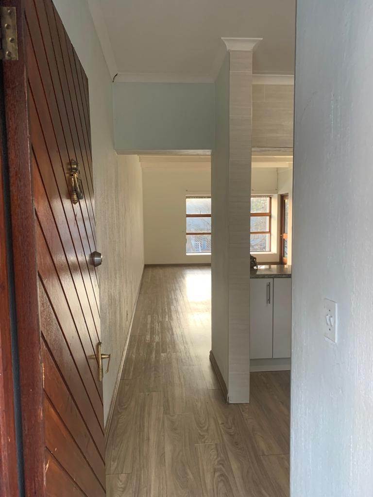 To Let 2 Bedroom Property for Rent in Sandown Gauteng