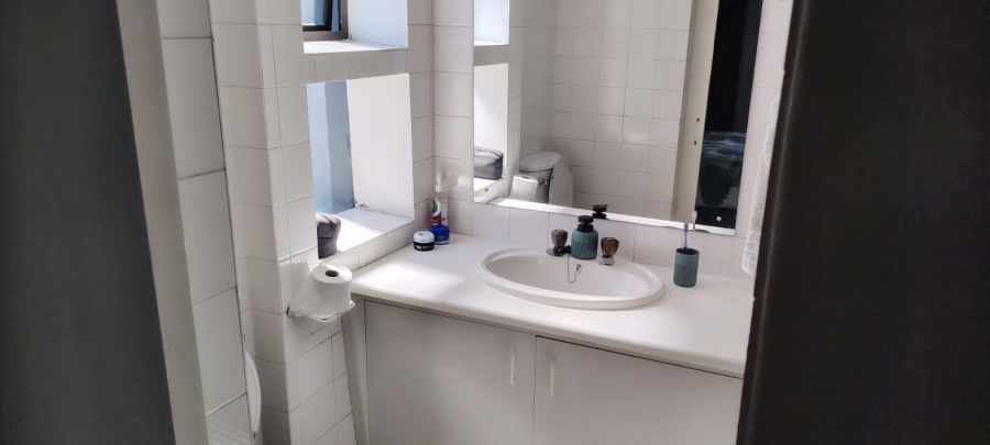 To Let 2 Bedroom Property for Rent in Sandown Gauteng