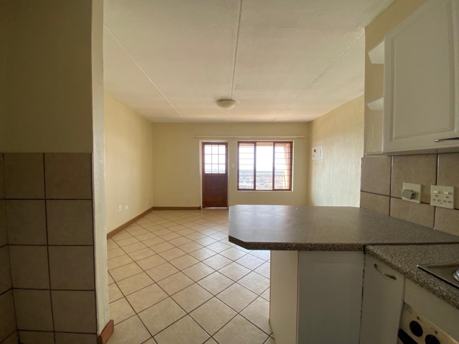 2 Bedroom Property for Sale in Constantia Kloof Gauteng