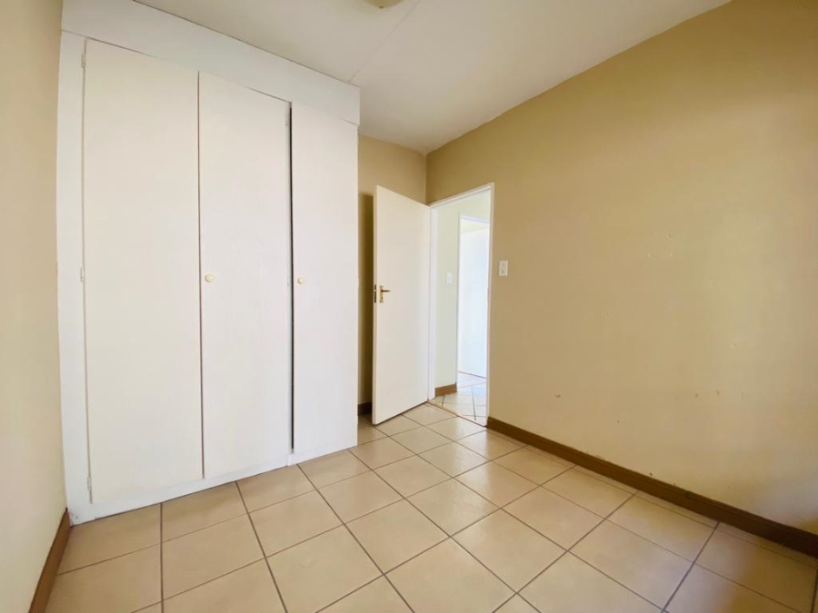 2 Bedroom Property for Sale in Constantia Kloof Gauteng