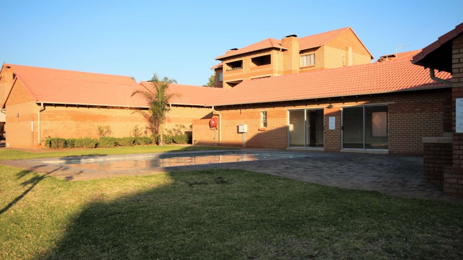 To Let 2 Bedroom Property for Rent in Magalieskruin Gauteng