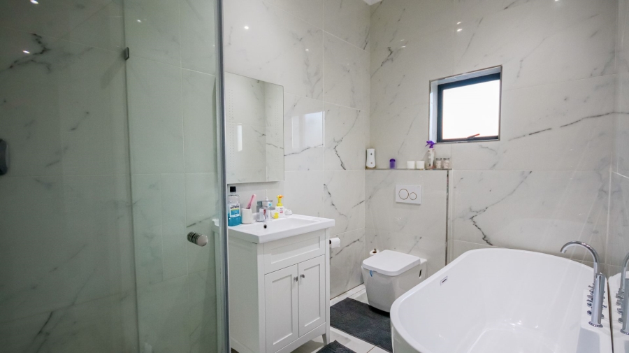 4 Bedroom Property for Sale in The Hills Game Reserve Estate Gauteng