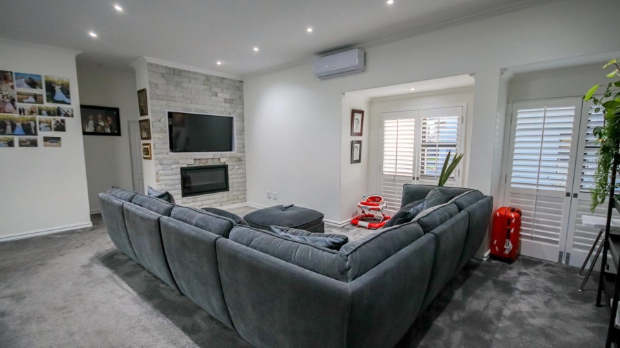 4 Bedroom Property for Sale in The Hills Game Reserve Estate Gauteng