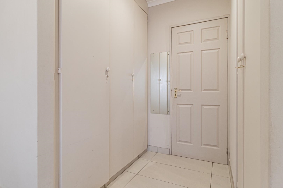 To Let 3 Bedroom Property for Rent in Helderkruin Gauteng