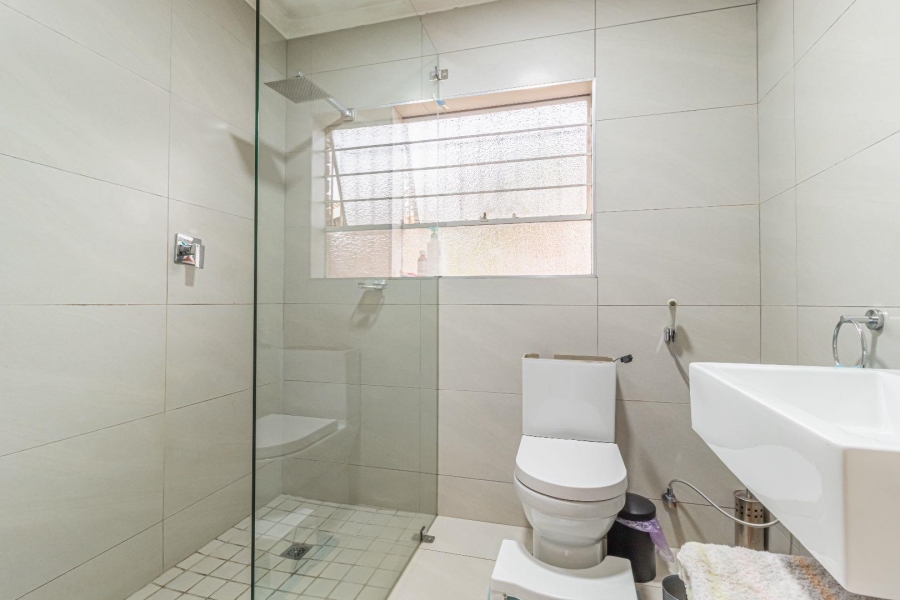 To Let 3 Bedroom Property for Rent in Helderkruin Gauteng