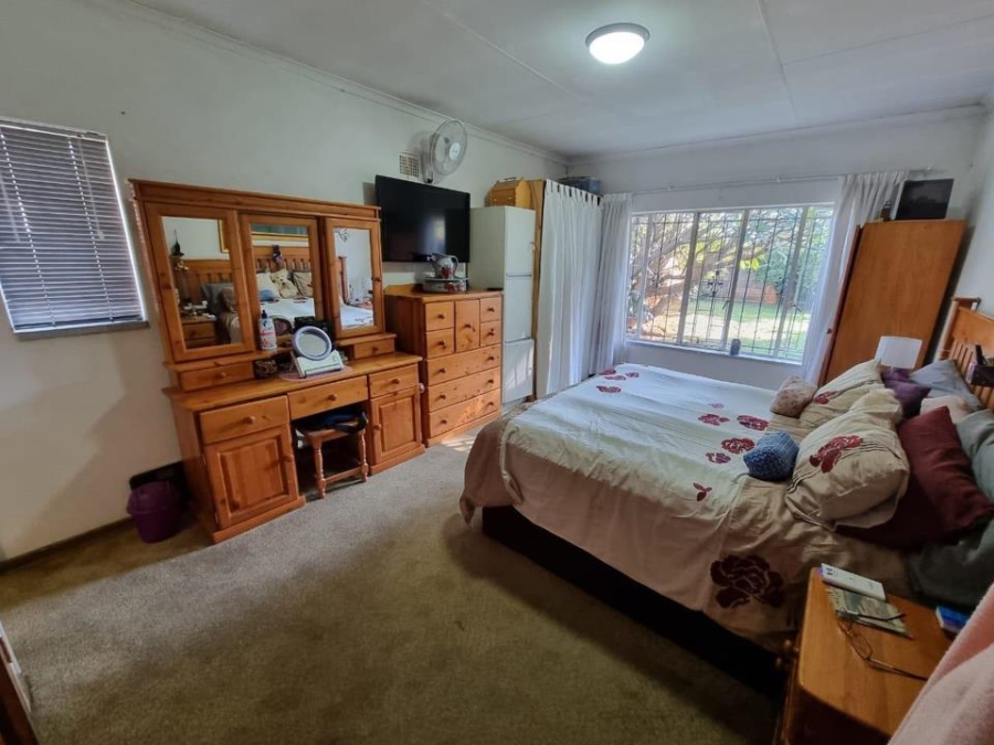 To Let 3 Bedroom Property for Rent in Sinoville Gauteng