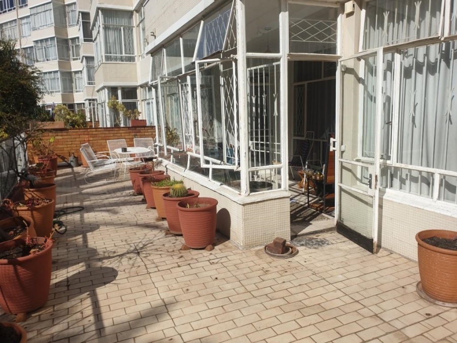 To Let 2 Bedroom Property for Rent in Killarney Gauteng