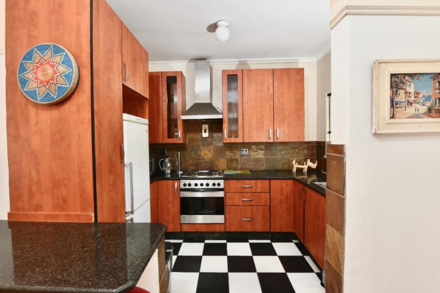 To Let 2 Bedroom Property for Rent in Sandown Gauteng