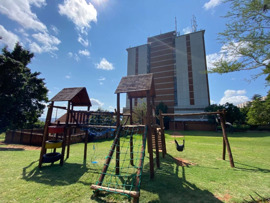 To Let 2 Bedroom Property for Rent in La Montagne Gauteng