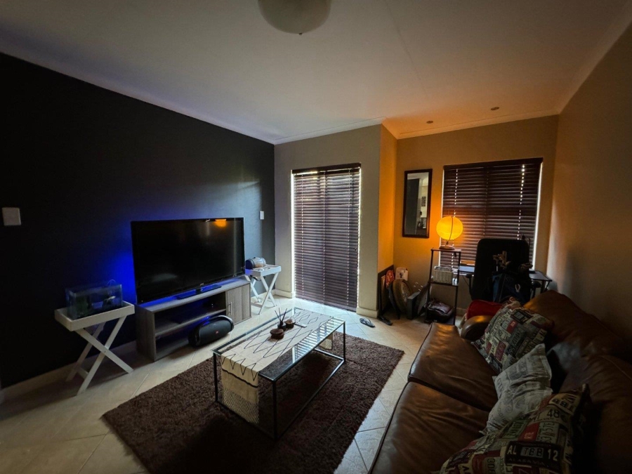 To Let 1 Bedroom Property for Rent in Zwartkop Golf Estate Gauteng