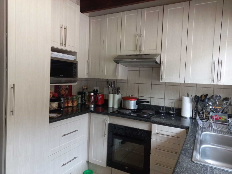 3 Bedroom Property for Sale in Wapadrand Gauteng