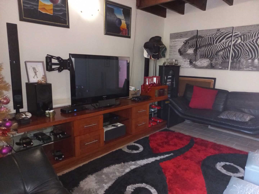 3 Bedroom Property for Sale in Wapadrand Gauteng