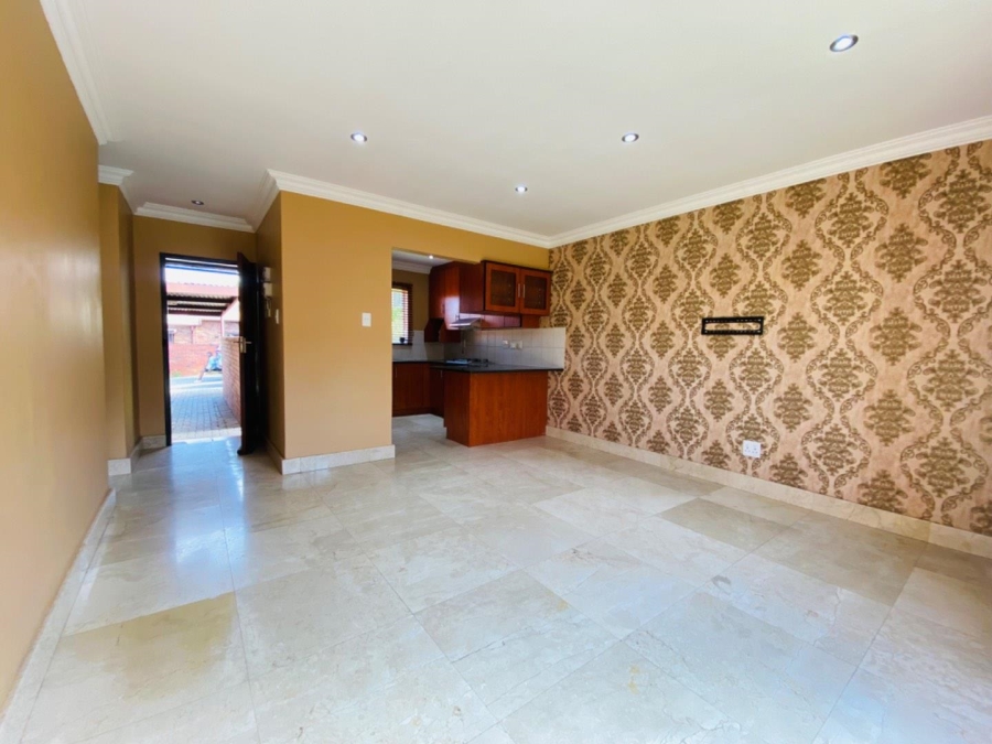 To Let 2 Bedroom Property for Rent in Noordwyk Gauteng