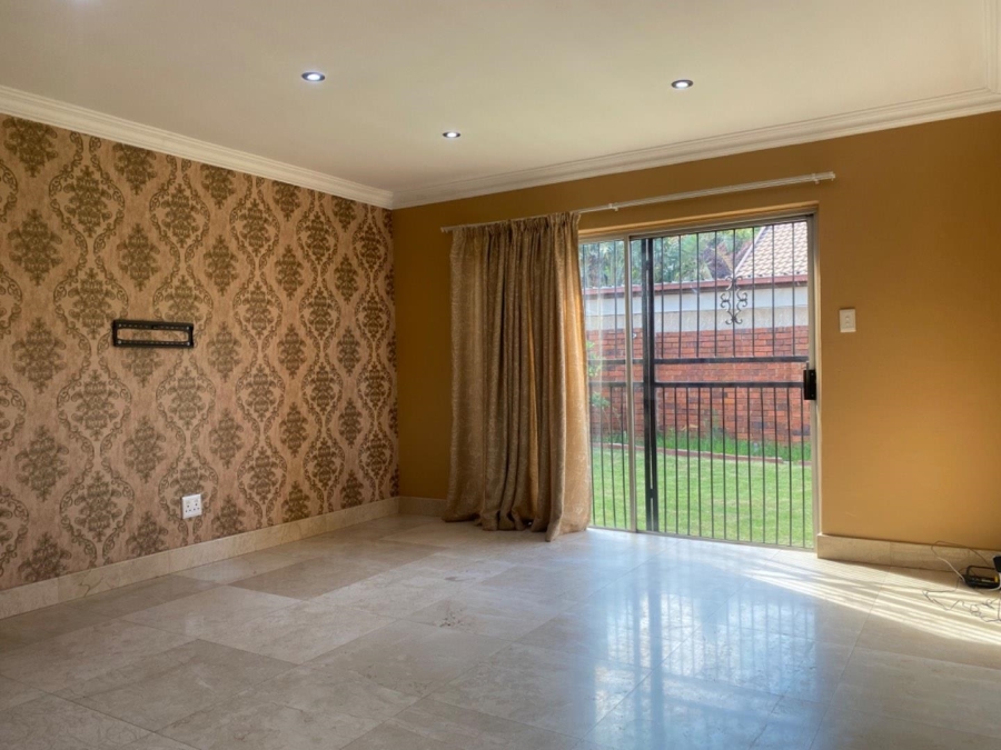 To Let 2 Bedroom Property for Rent in Noordwyk Gauteng