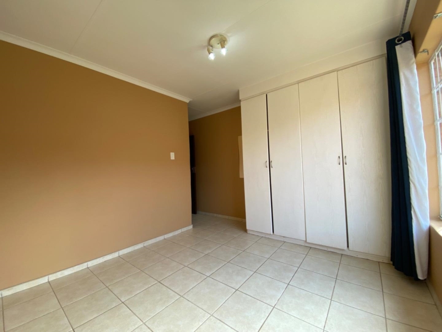 To Let 2 Bedroom Property for Rent in Noordwyk Gauteng