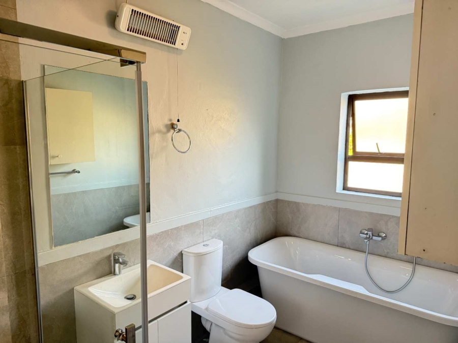 To Let 1 Bedroom Property for Rent in Melrose Gauteng