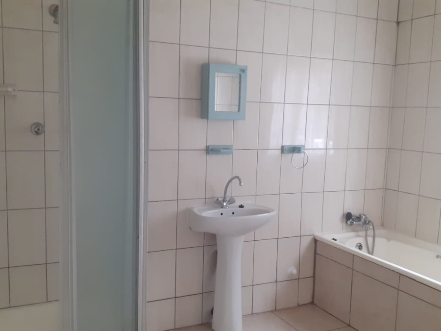 To Let 1 Bedroom Property for Rent in Lambton Gauteng