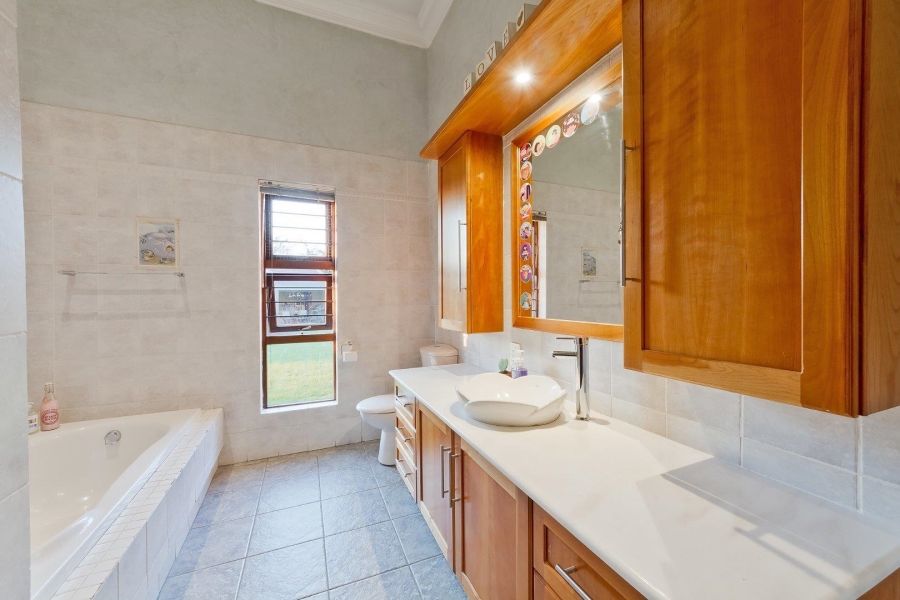 5 Bedroom Property for Sale in Glenferness Gauteng