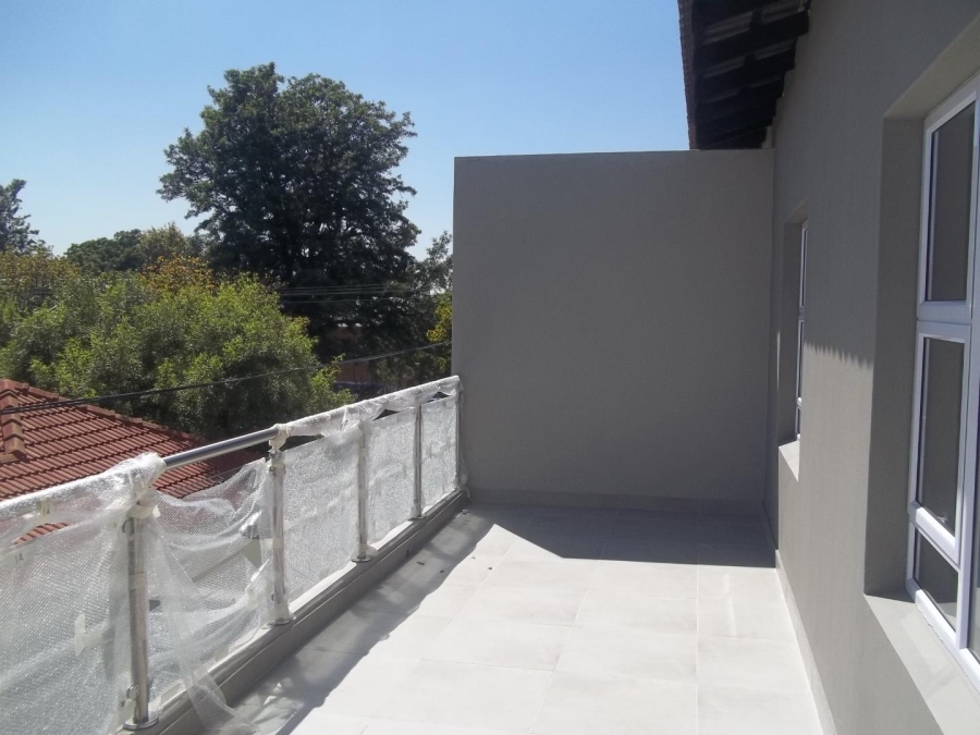 5 Bedroom Property for Sale in Glenhazel Gauteng