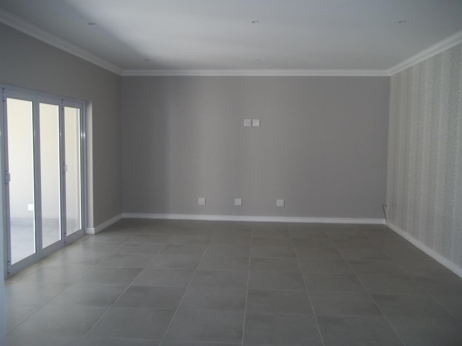 5 Bedroom Property for Sale in Glenhazel Gauteng