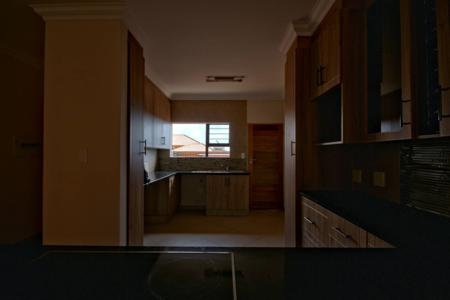 To Let 3 Bedroom Property for Rent in Olympus Gauteng
