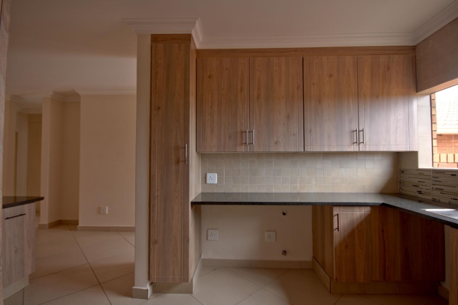To Let 3 Bedroom Property for Rent in Olympus Gauteng