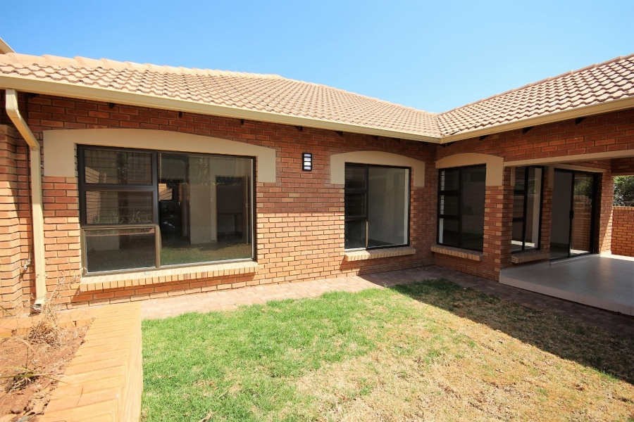 To Let 3 Bedroom Property for Rent in Olympus Gauteng