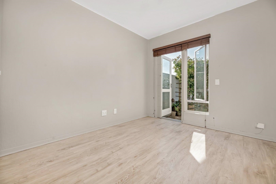 2 Bedroom Property for Sale in Broadacres Gauteng