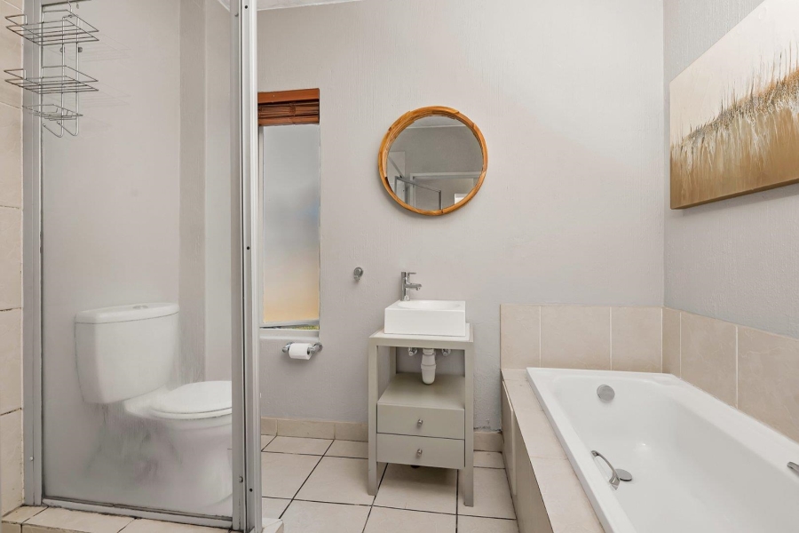 2 Bedroom Property for Sale in Broadacres Gauteng