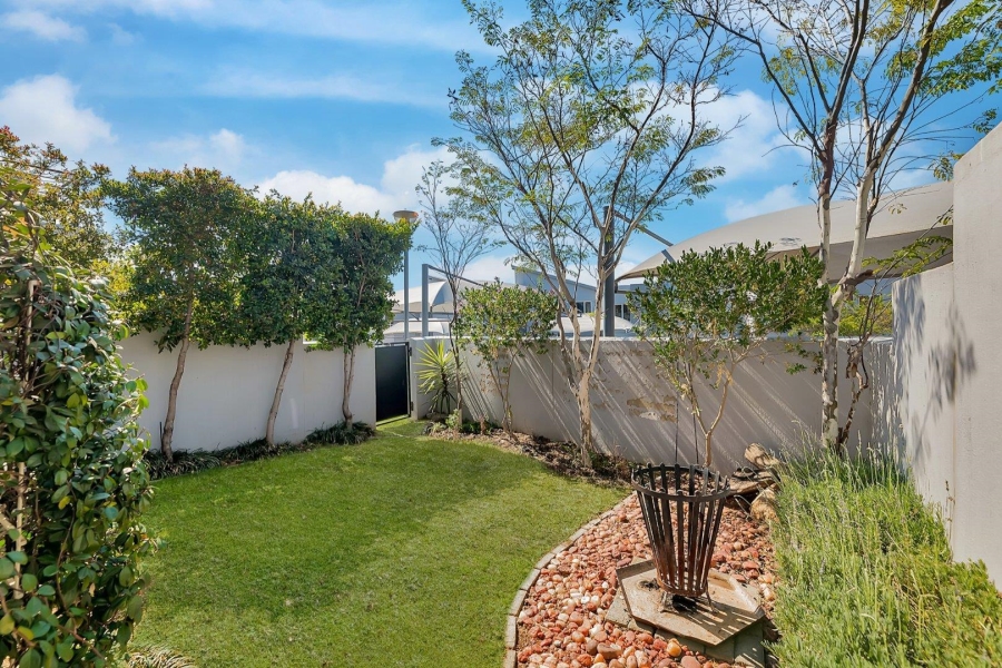 2 Bedroom Property for Sale in Broadacres Gauteng