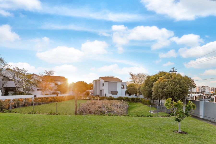 2 Bedroom Property for Sale in Broadacres Gauteng
