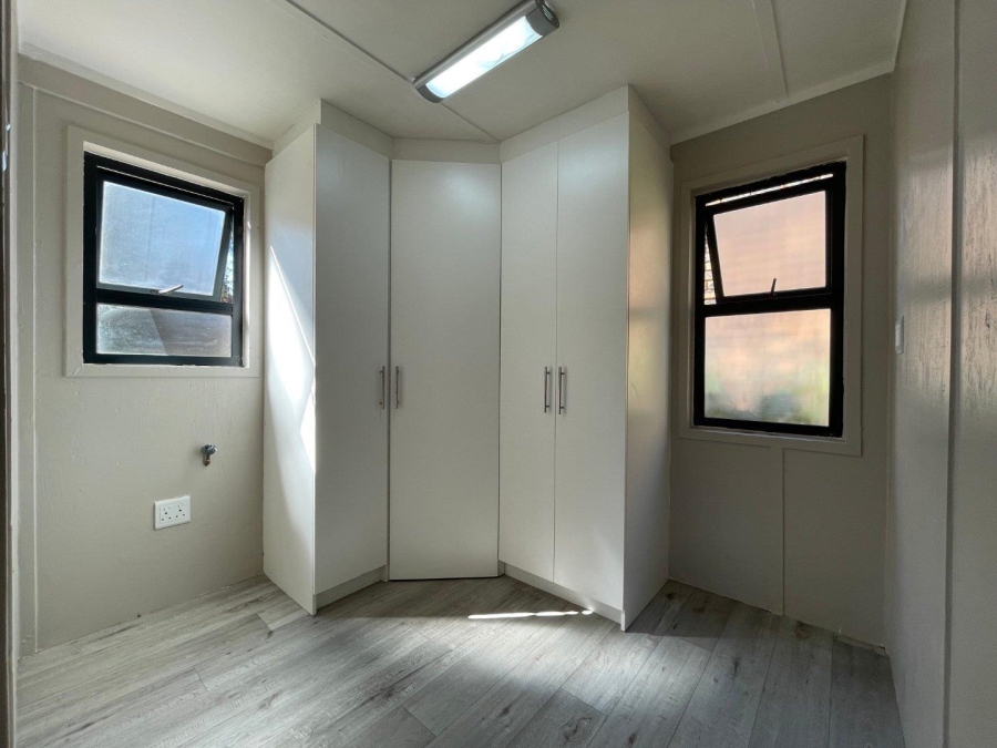 To Let 1 Bedroom Property for Rent in Fourways Gauteng