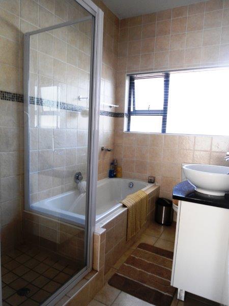 To Let 2 Bedroom Property for Rent in Parkwood Gauteng