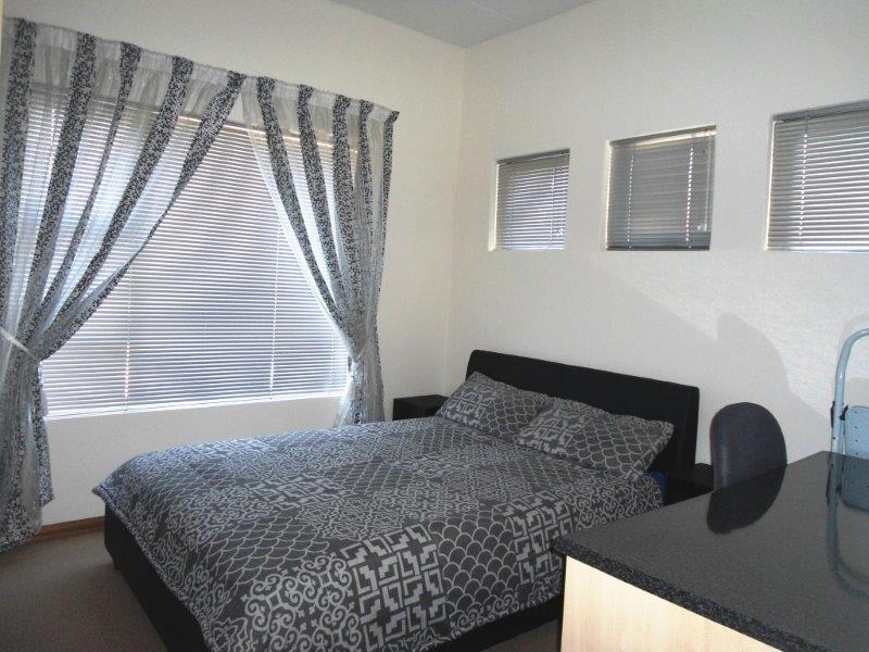 To Let 2 Bedroom Property for Rent in Parkwood Gauteng