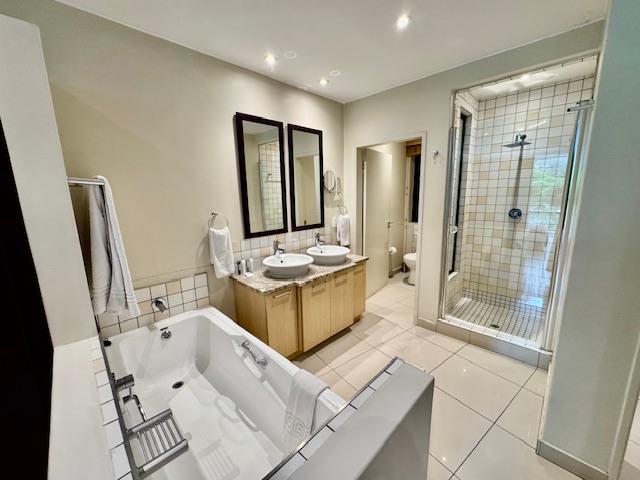 To Let 2 Bedroom Property for Rent in Benmore Gauteng