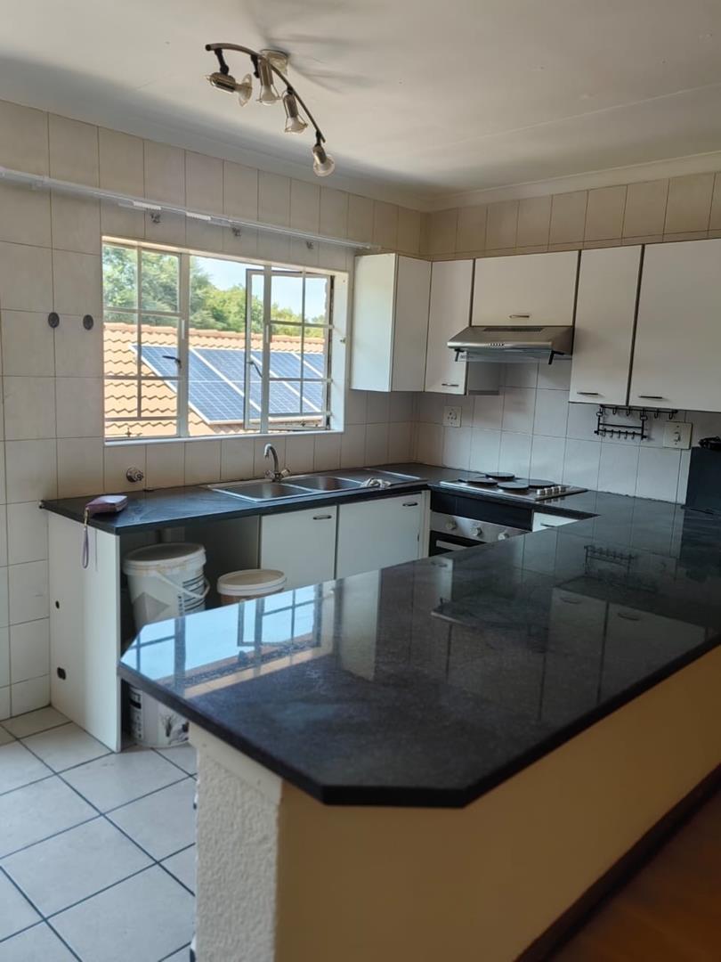 To Let 2 Bedroom Property for Rent in South Crest Gauteng
