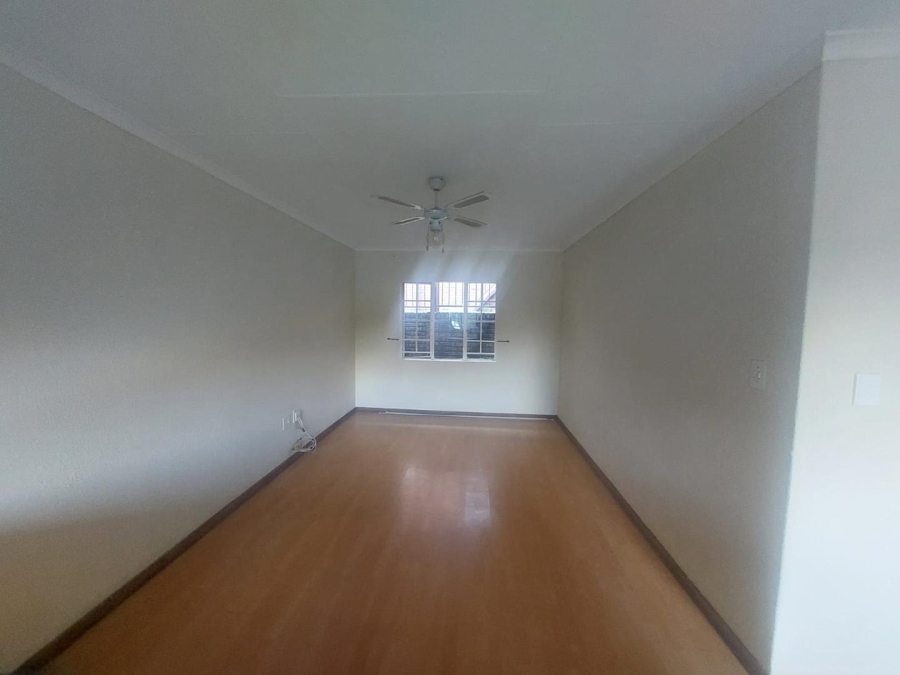 To Let 2 Bedroom Property for Rent in South Crest Gauteng
